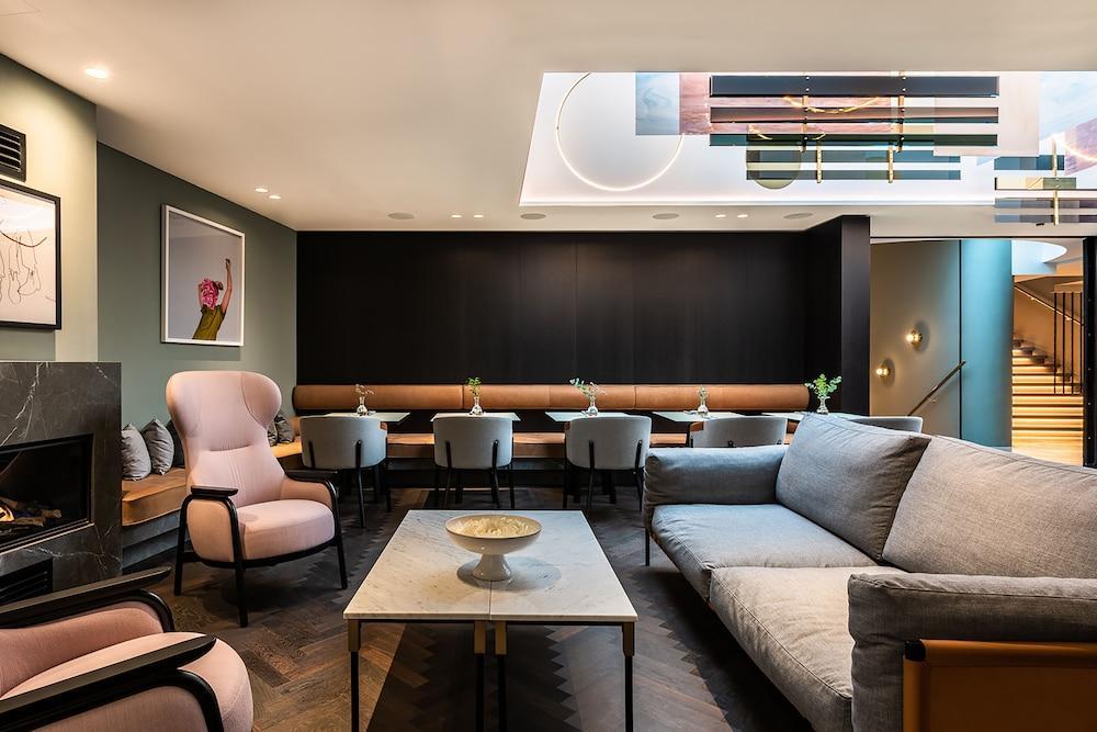 Maximilian 4* Prag
