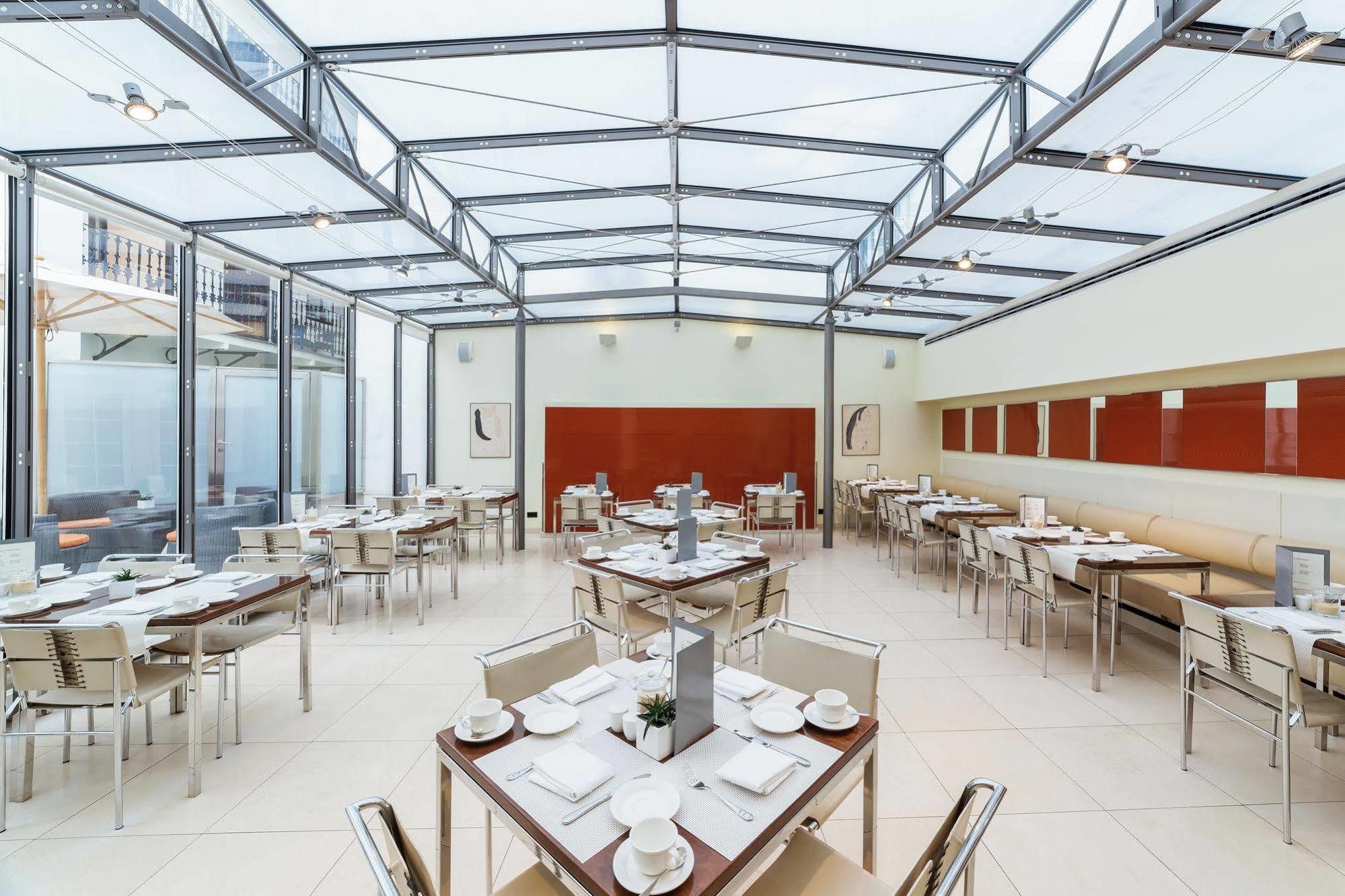 Maximilian 4* Prag